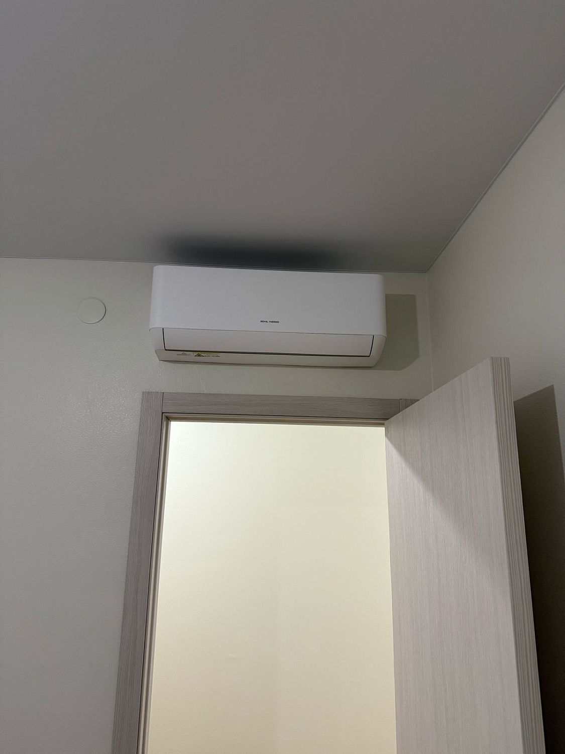 Royal Thermo установленные кондиционеры